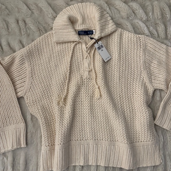 Stylish and comfortable Polo Ralph Lauren coastal cream wool knit sweater - Picture 2 of 4